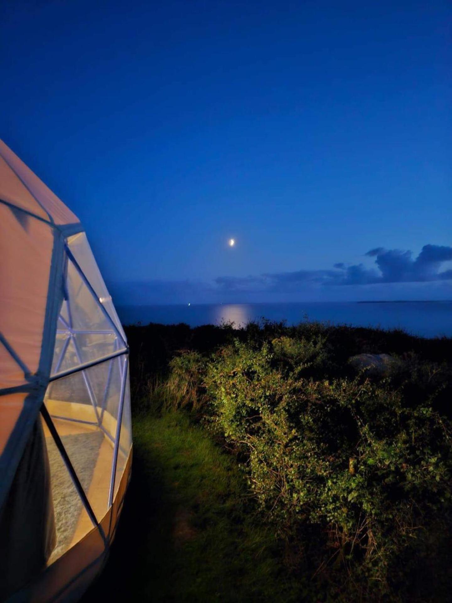 Geodome With Sea Views Near Pendine Villa Kültér fotó