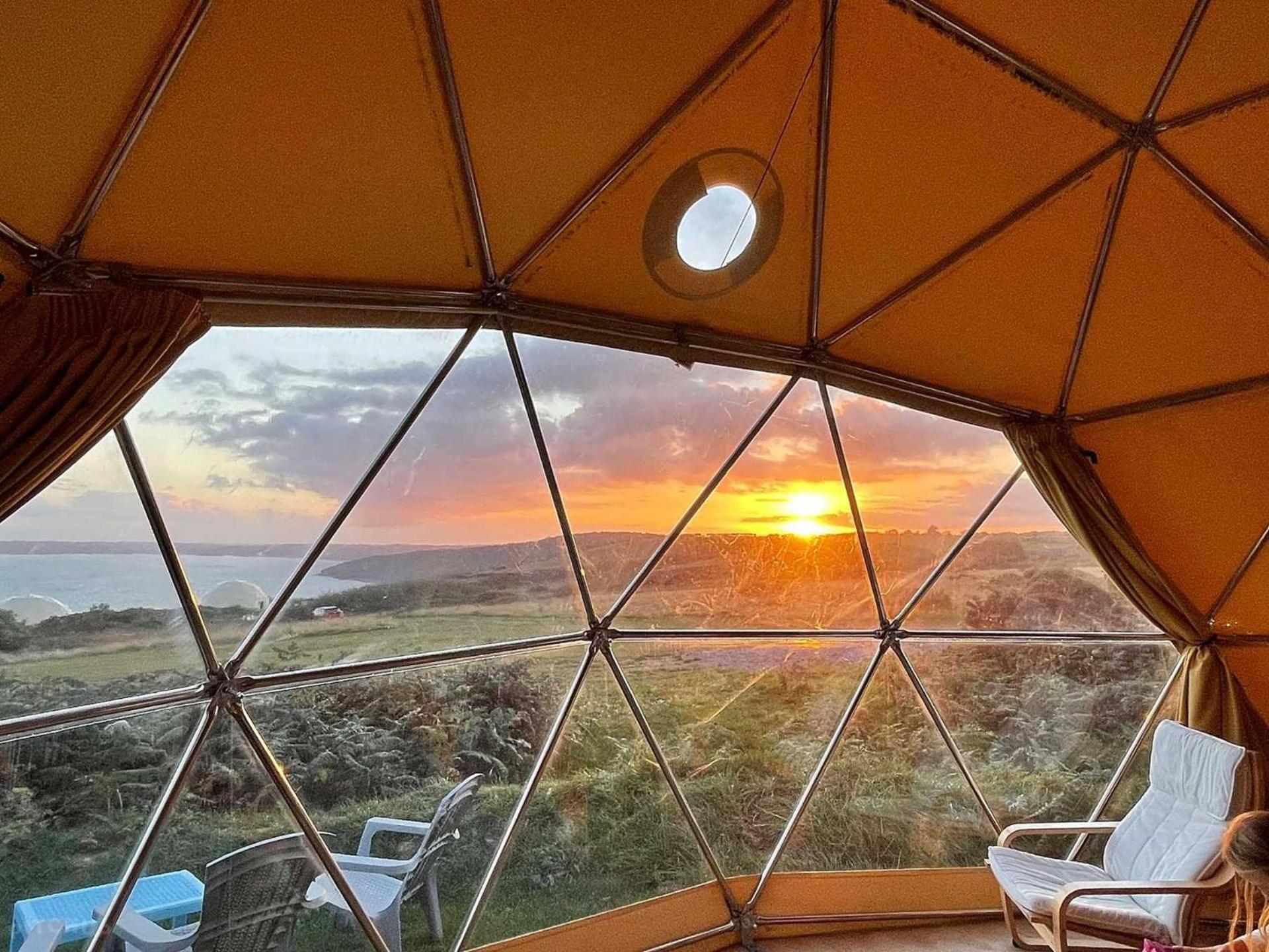 Geodome With Sea Views Near Pendine Villa Kültér fotó